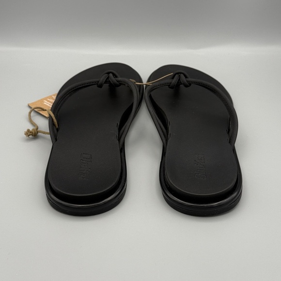 NWT OluKai ‘aka Sandals, in Black - Picture 7 of 14